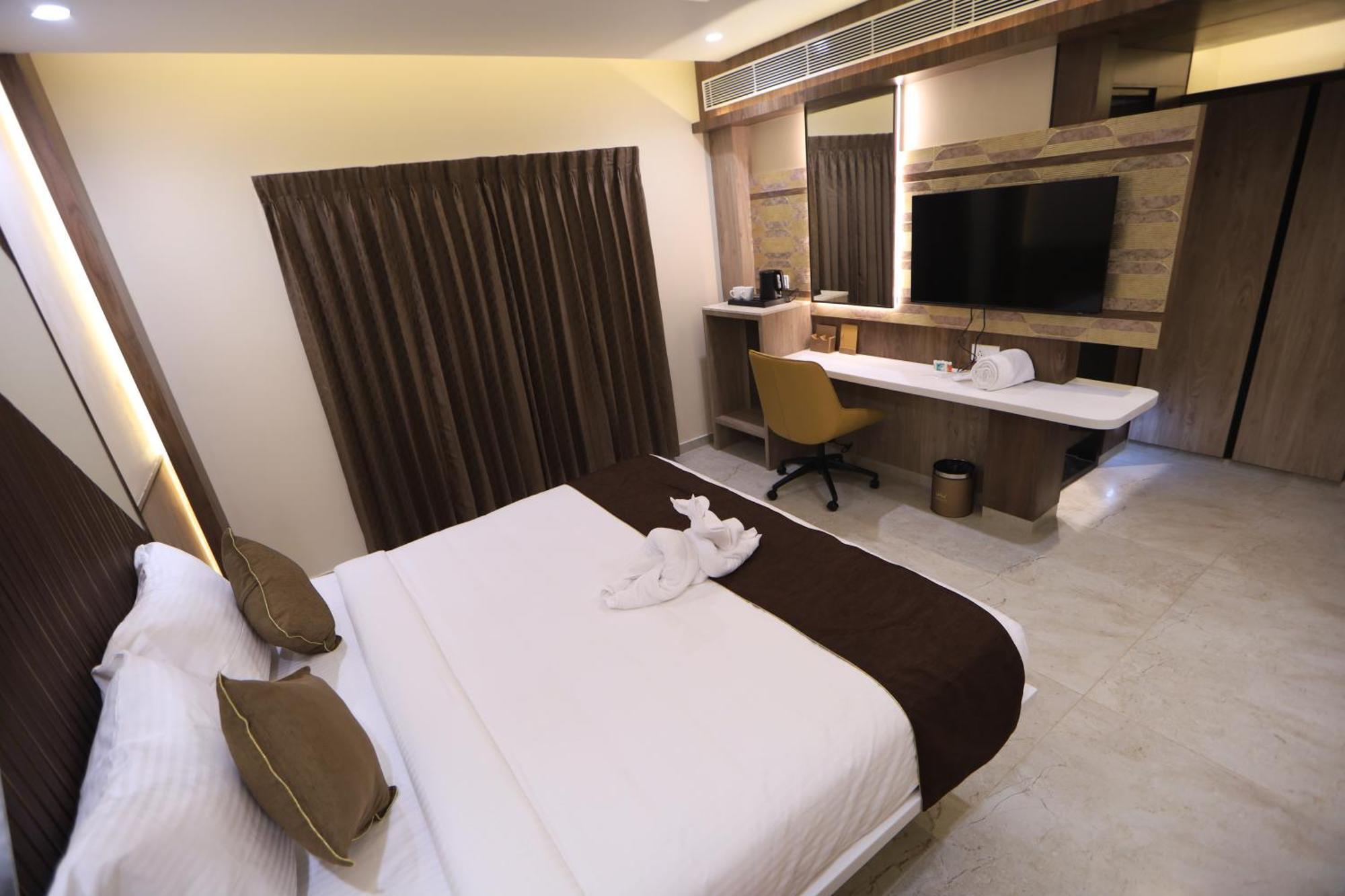 Kings Bury Inn 库姆巴科纳姆 外观 照片